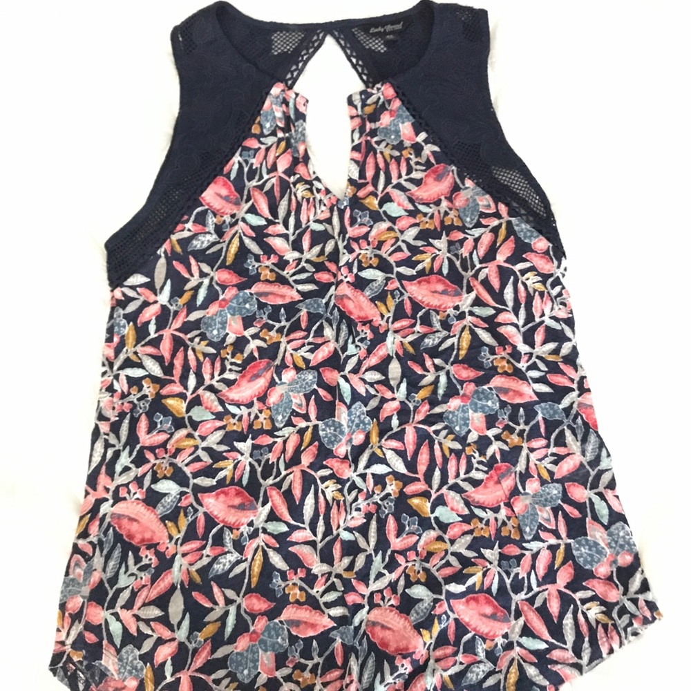 2017 Lucky Brand top